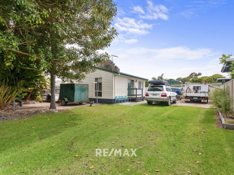 669 Esplanade, Lakes Entrance VIC 3909