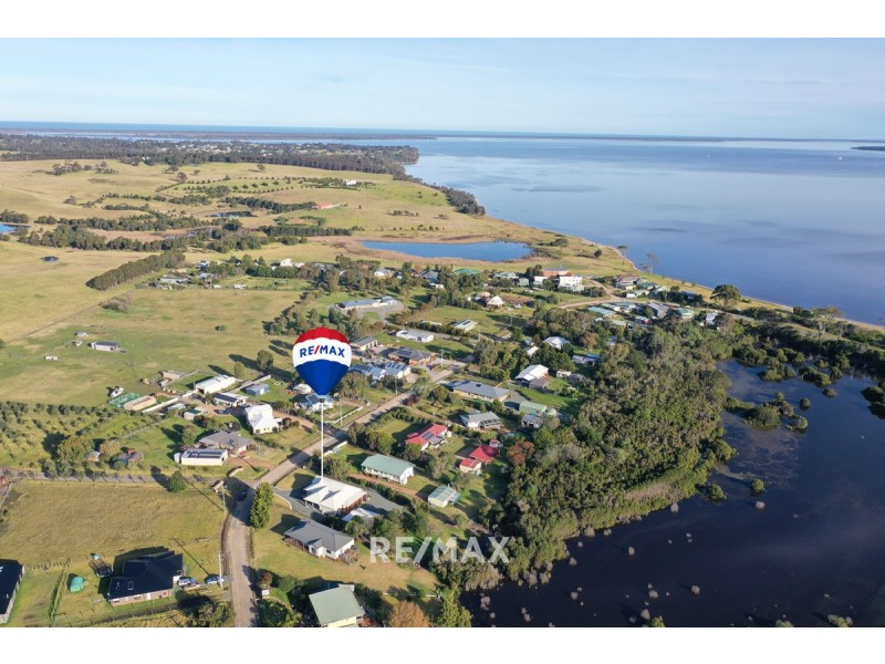 31 Tambo Boulevard, Metung VIC 3904