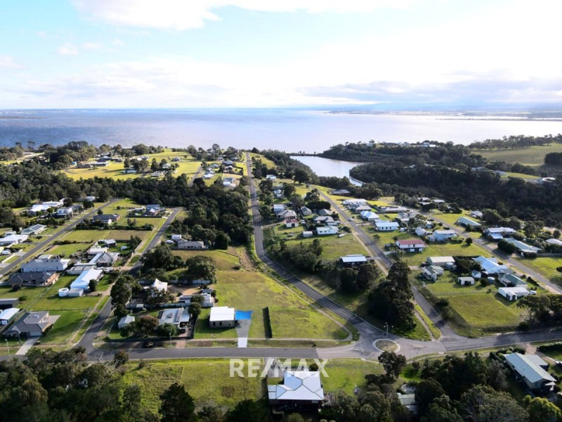 18 Magpie Avenue, Metung VIC 3904