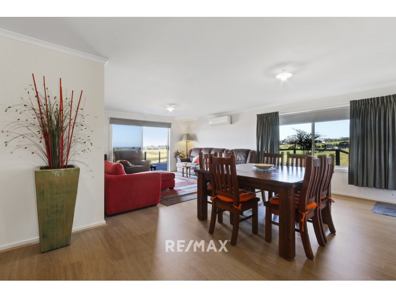 108 Thorpes Lane, Lakes Entrance VIC 3909