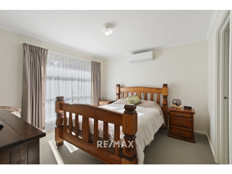 108 Thorpes Lane, Lakes Entrance VIC 3909