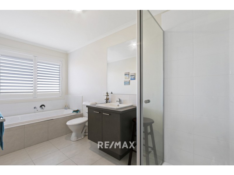 108 Thorpes Lane, Lakes Entrance VIC 3909