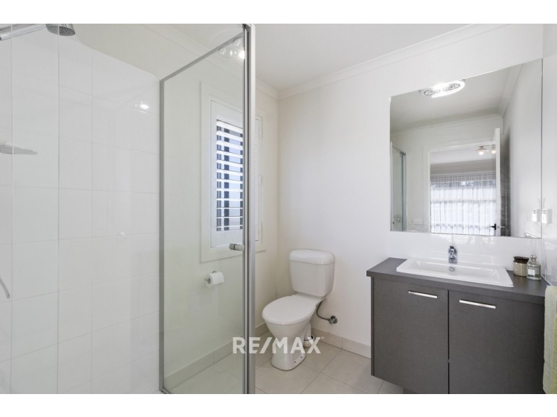 108 Thorpes Lane, Lakes Entrance VIC 3909