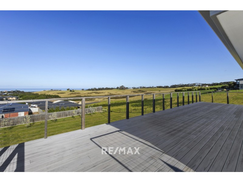 108 Thorpes Lane, Lakes Entrance VIC 3909