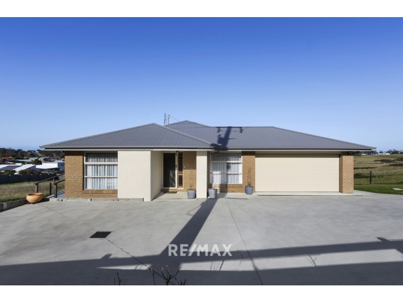 108 Thorpes Lane, Lakes Entrance VIC 3909
