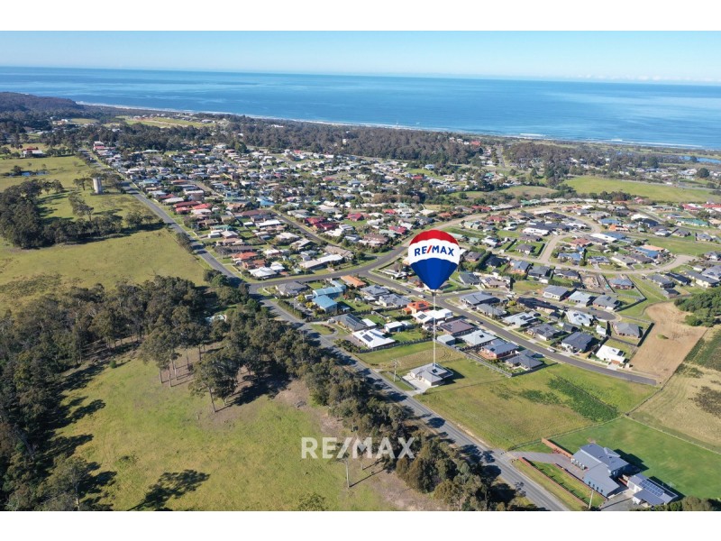 108 Thorpes Lane, Lakes Entrance VIC 3909