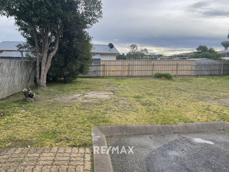 8/23 ALEXANDRA Avenue, Kalimna VIC 3909