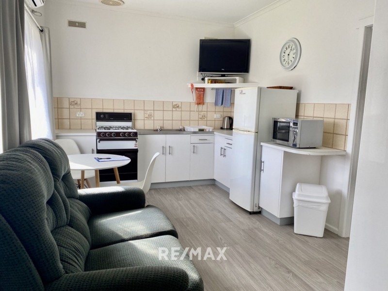 9/6 Roadknight Street, Lakes Entrance VIC 3909