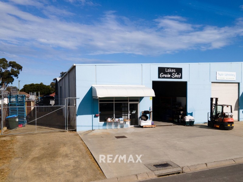 2 Don Road, Lakes Entrance VIC 3909