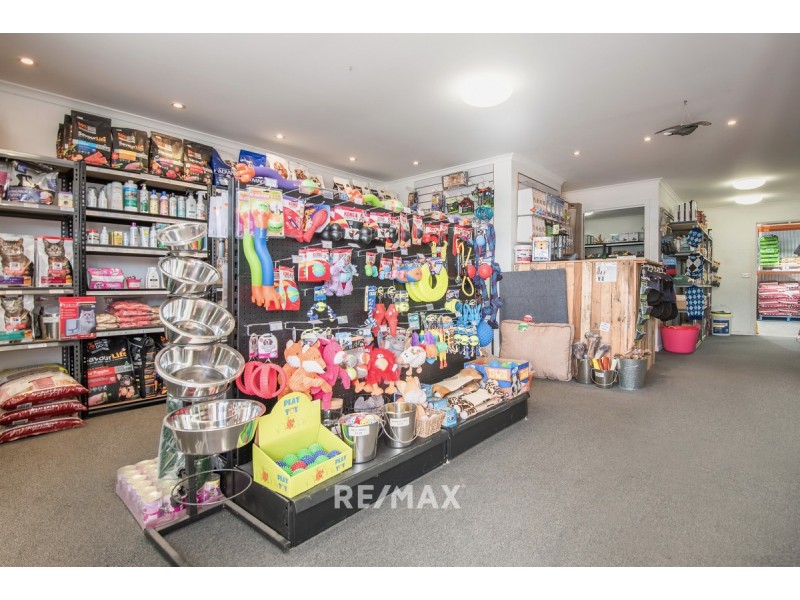 2 Don Road, Lakes Entrance VIC 3909