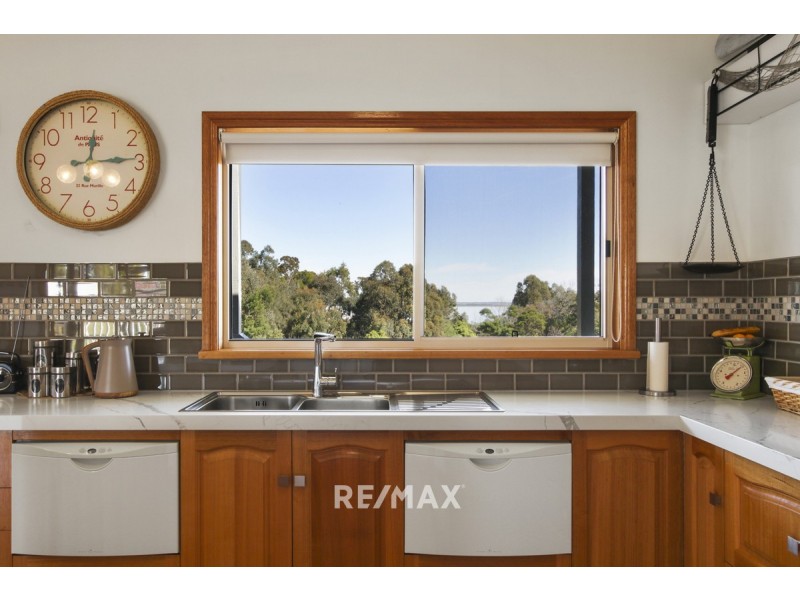 1 Heather Court, Metung VIC 3904