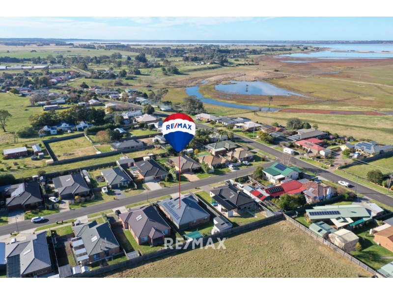 7 McKimmie Court, Bairnsdale VIC 3875