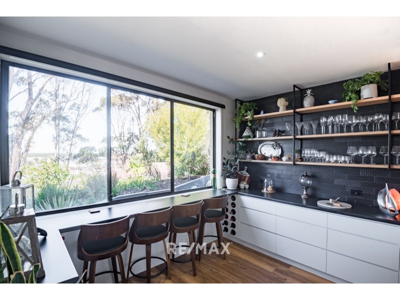 81 Seaview Parade, Kalimna VIC 3909