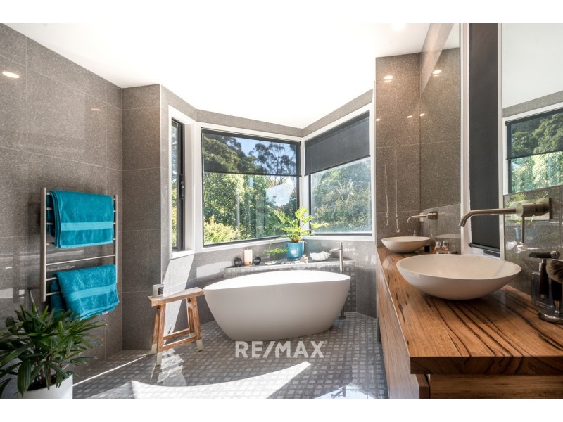 81 Seaview Parade, Kalimna VIC 3909