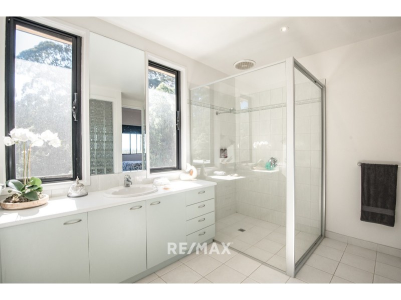 81 Seaview Parade, Kalimna VIC 3909