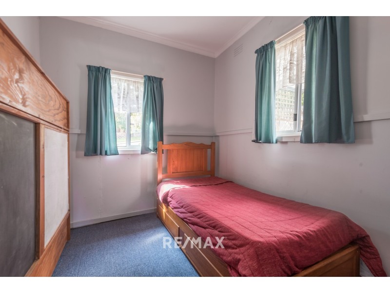 8 Sudings Road, Lakes Entrance VIC 3909