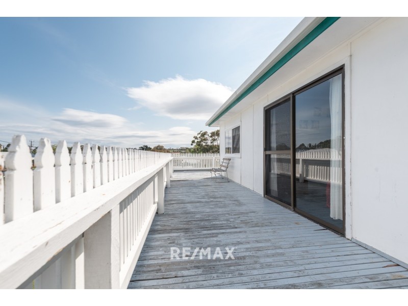 8 Sudings Road, Lakes Entrance VIC 3909
