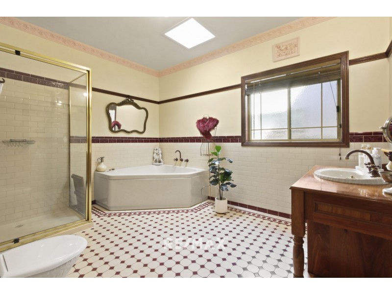 124 Albatross Road, Kalimna VIC 3909