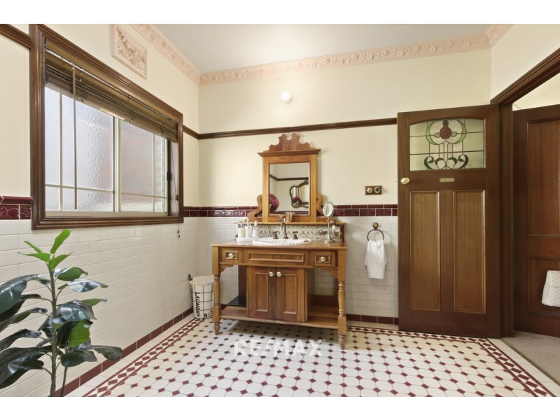 124 Albatross Road, Kalimna VIC 3909