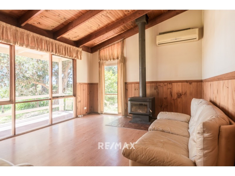 6 Mill Point Road, Lake Tyers Beach VIC 3909