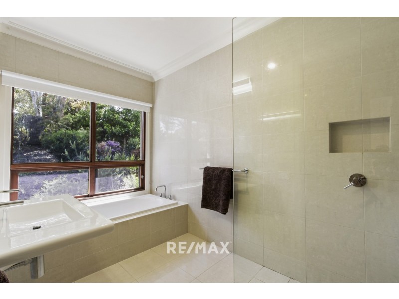 8 The Billabong, Metung VIC 3904