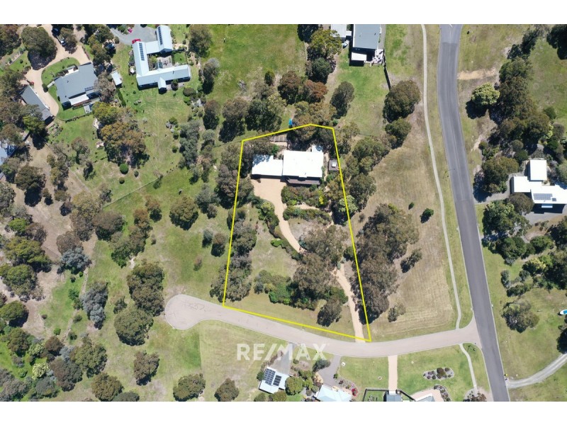 8 The Billabong, Metung VIC 3904