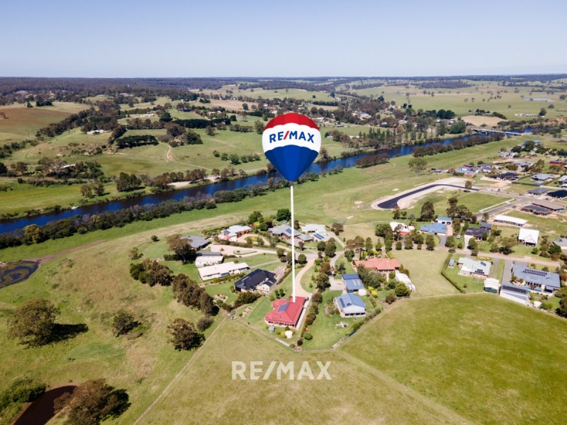 17 Tamhaven Drive, Swan Reach VIC 3903