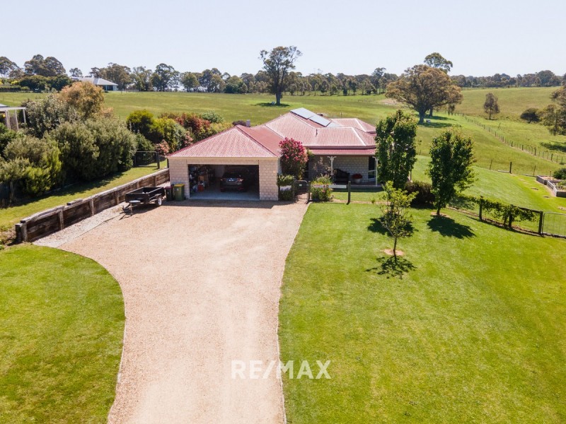 17 Tamhaven Drive, Swan Reach VIC 3903