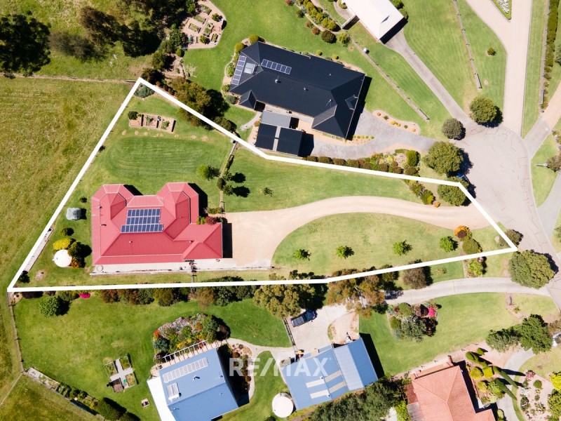 17 Tamhaven Drive, Swan Reach VIC 3903