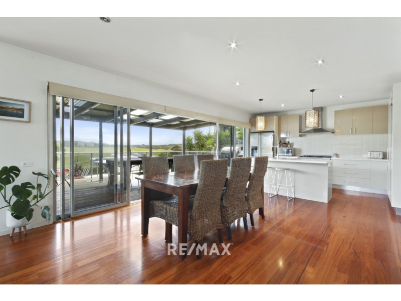 8 Warfe Drive, Lake Tyers Beach VIC 3909