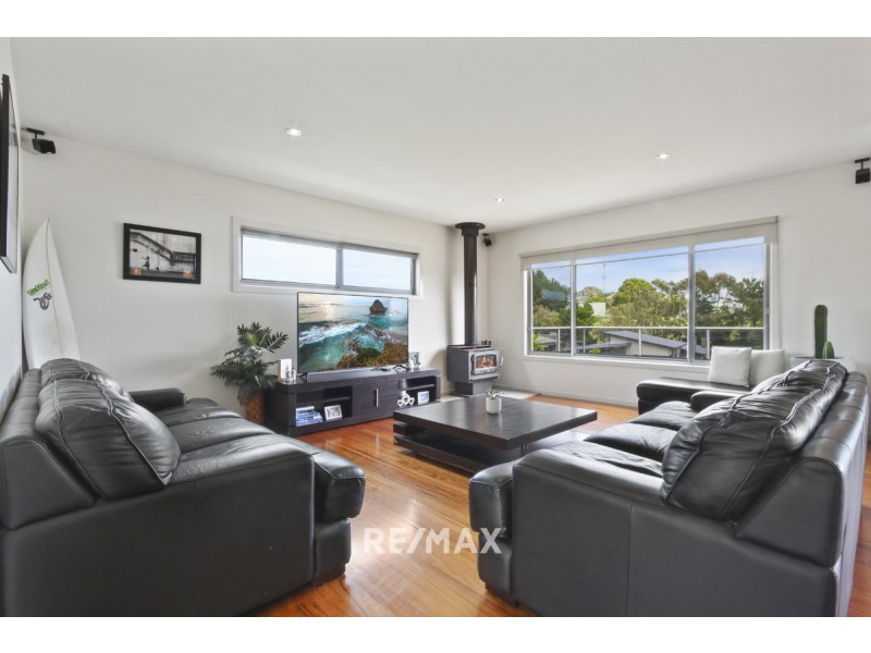 8 Warfe Drive, Lake Tyers Beach VIC 3909