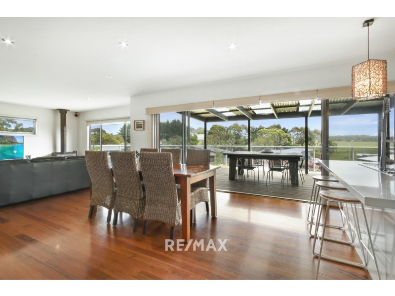 8 Warfe Drive, Lake Tyers Beach VIC 3909