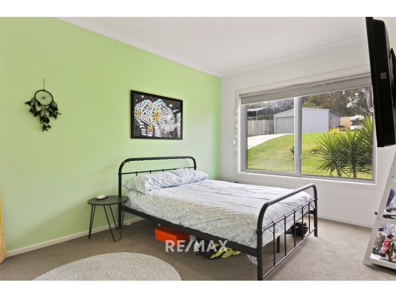 8 Warfe Drive, Lake Tyers Beach VIC 3909
