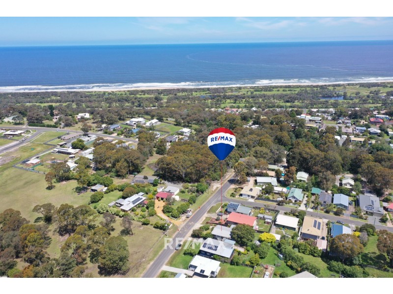 51 Beveridges Road, Lakes Entrance VIC 3909