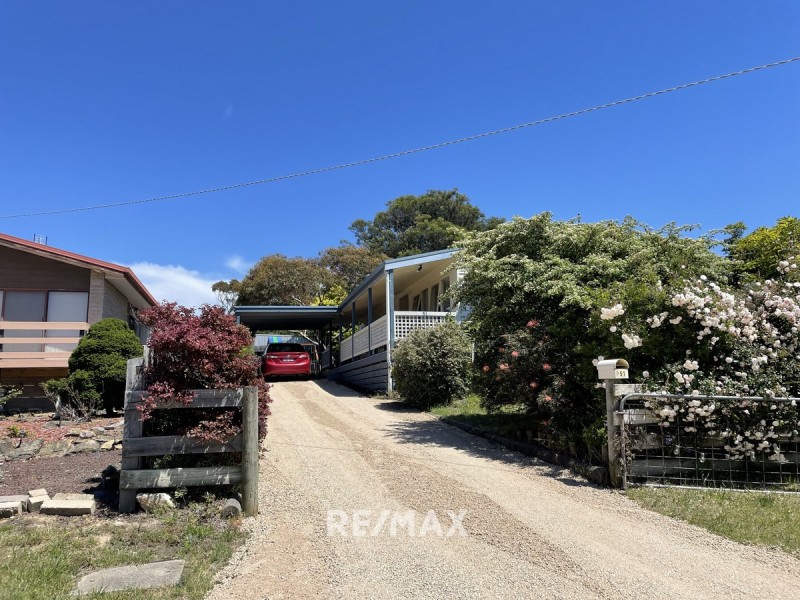 51 Beveridges Road, Lakes Entrance VIC 3909
