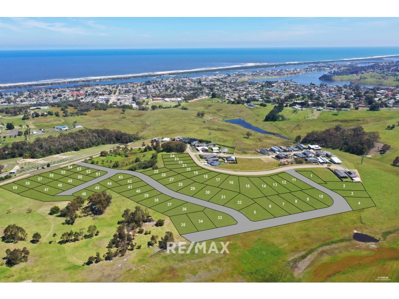 52 Country Club Drive, Lakes Entrance VIC 3909