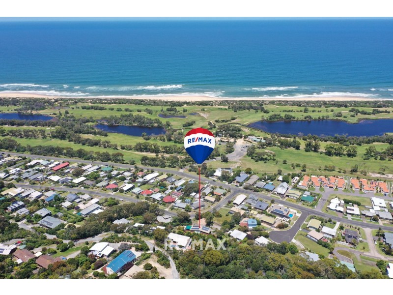 7 ROBIN Street, Lakes Entrance VIC 3909