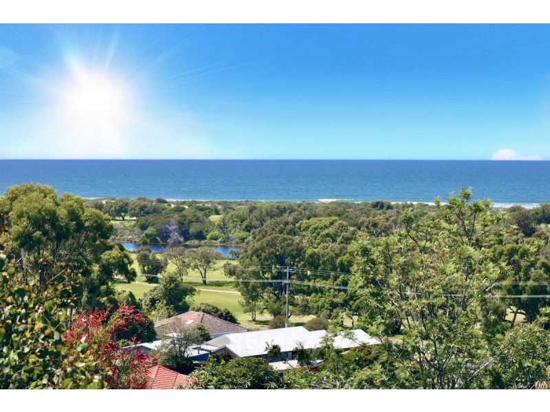 7 ROBIN Street, Lakes Entrance VIC 3909