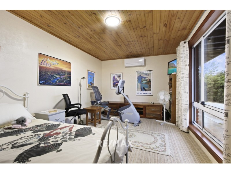 7 ROBIN Street, Lakes Entrance VIC 3909