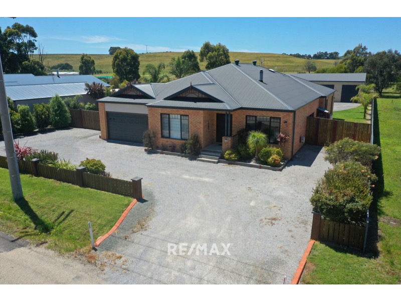 22 Tambo Boulevard, Metung VIC 3904