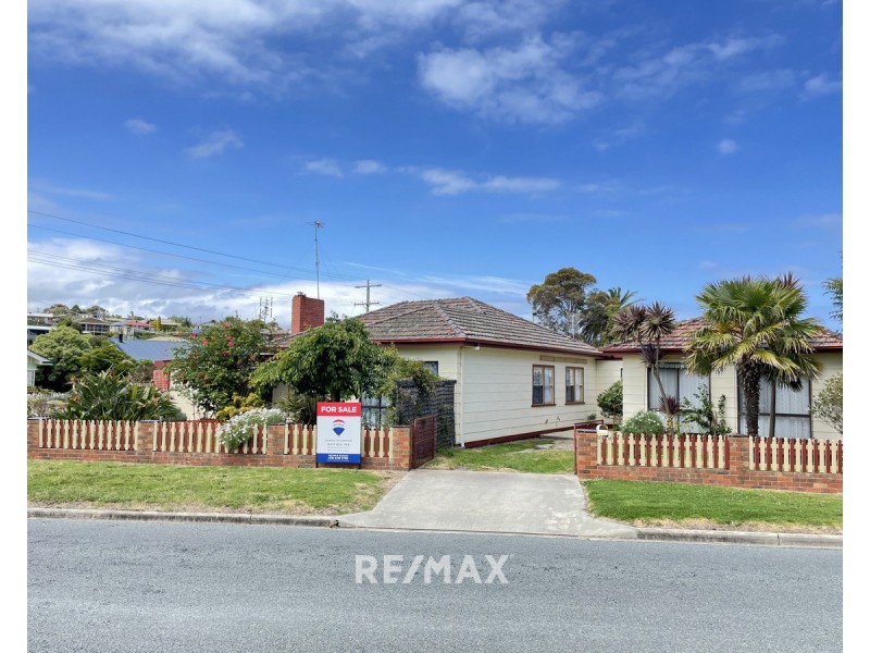 66 Carpenter Street, Lakes Entrance VIC 3909