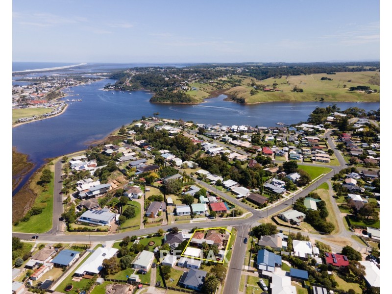 66 Carpenter Street, Lakes Entrance VIC 3909