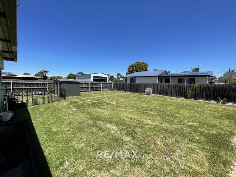 1/21 Whiters Street, Lakes Entrance VIC 3909