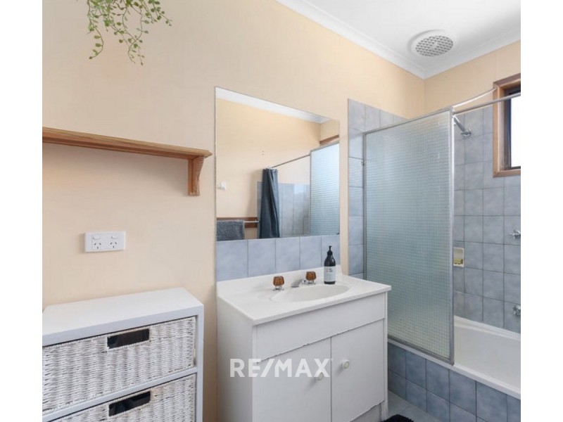 2/40 Don Road, Lakes Entrance VIC 3909