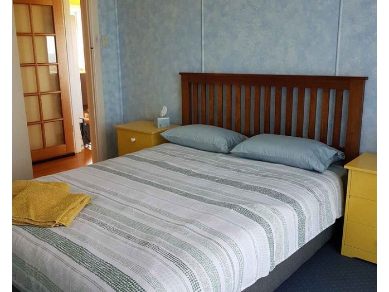 23 Seaview Parade, Kalimna VIC 3909