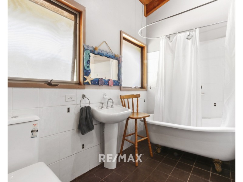 7 Gay Street, Lakes Entrance VIC 3909