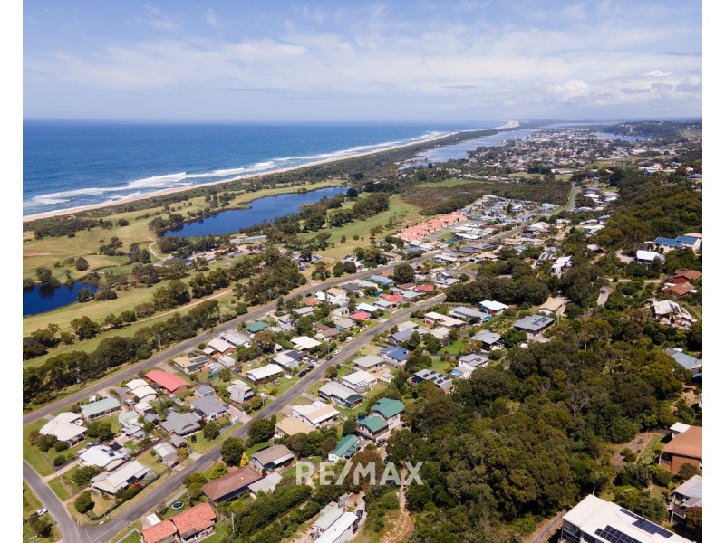 7 Gay Street, Lakes Entrance VIC 3909