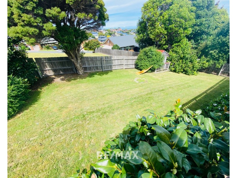 6 Highland Court, Lakes Entrance VIC 3909