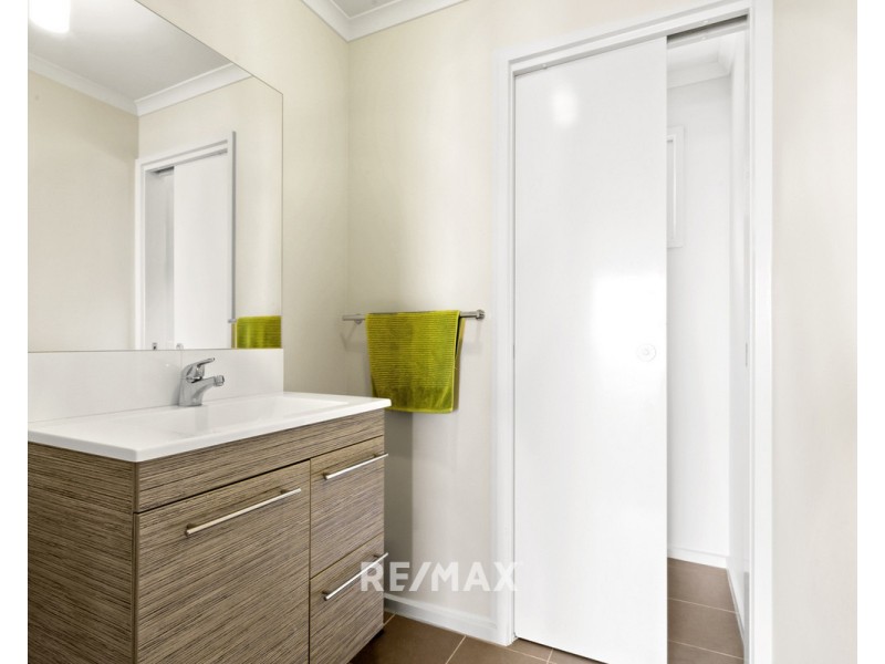 26 Gay Street, Lakes Entrance VIC 3909