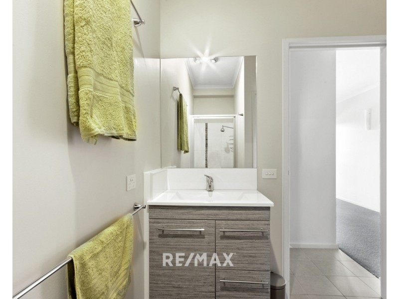 26 Gay Street, Lakes Entrance VIC 3909